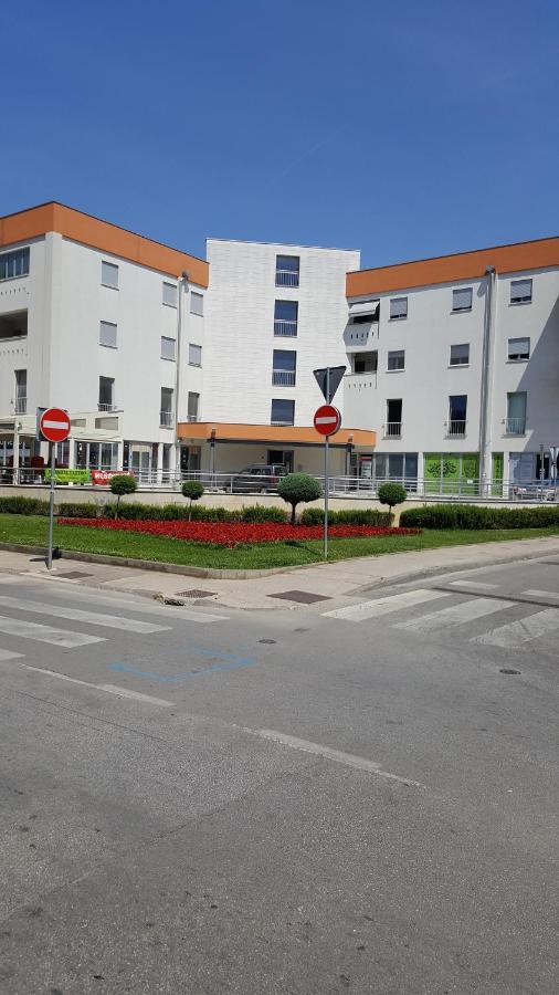 Apartman Vip, With Free Garage Parking Πούλα Εξωτερικό φωτογραφία