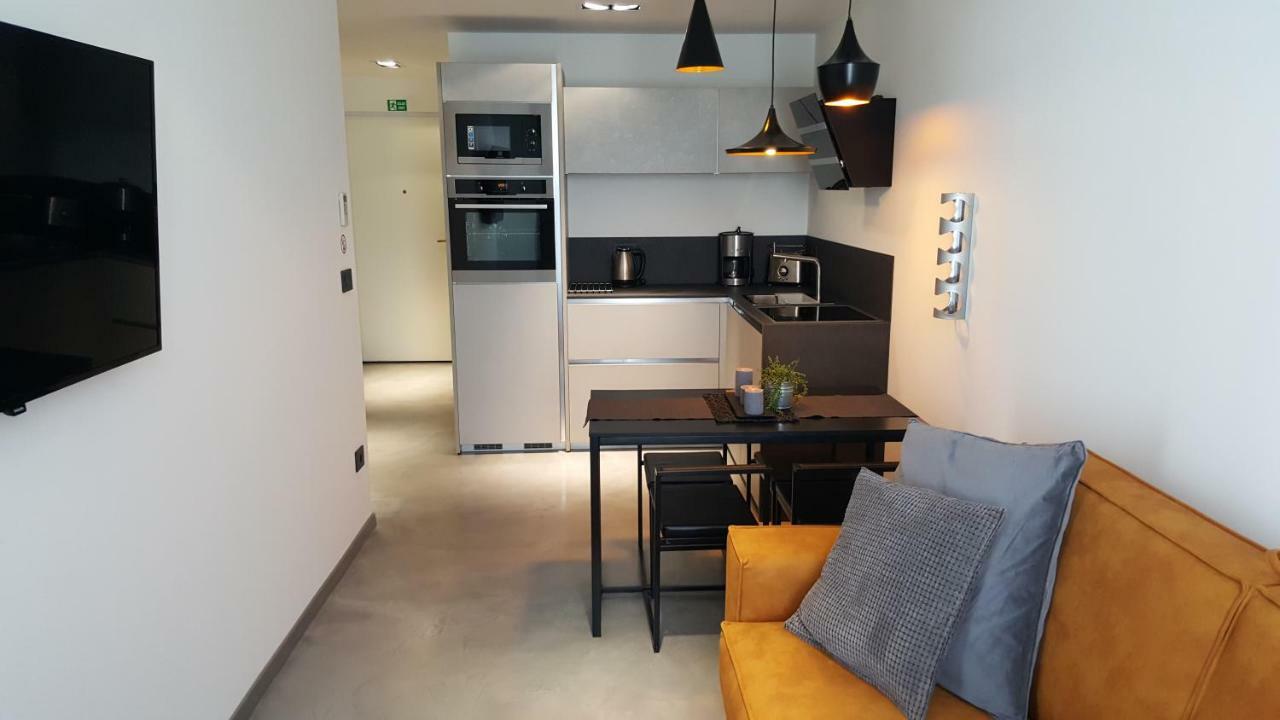 Apartman Vip, With Free Garage Parking Πούλα Εξωτερικό φωτογραφία