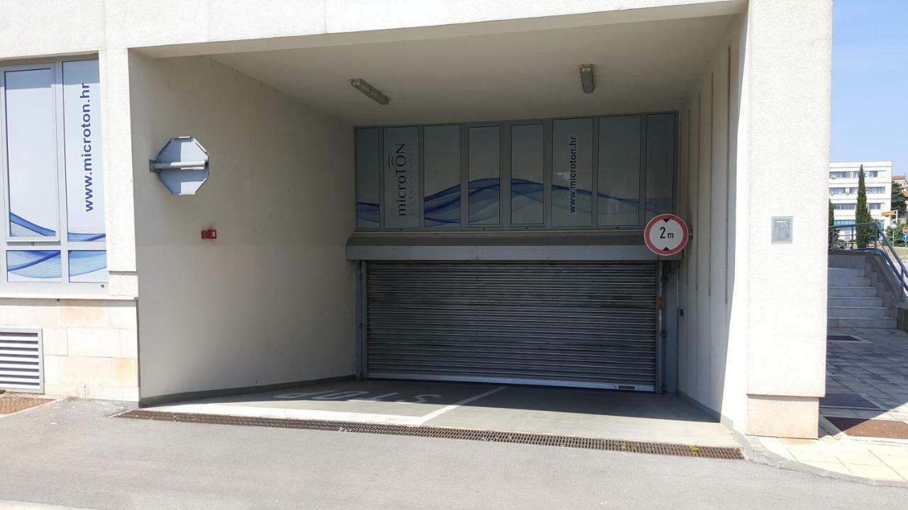 Apartman Vip, With Free Garage Parking Πούλα Εξωτερικό φωτογραφία