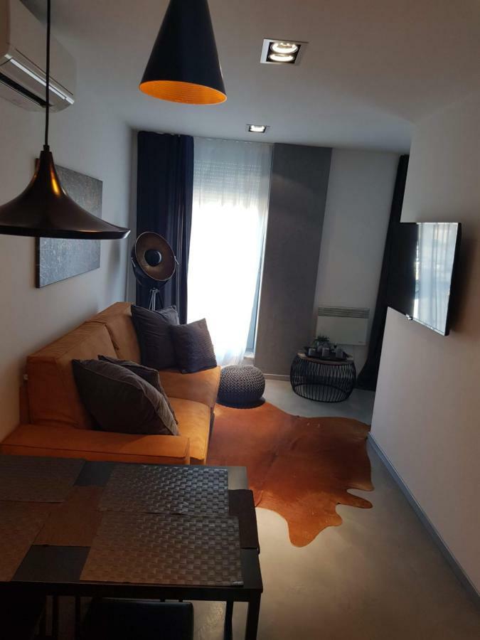 Apartman Vip, With Free Garage Parking Πούλα Εξωτερικό φωτογραφία
